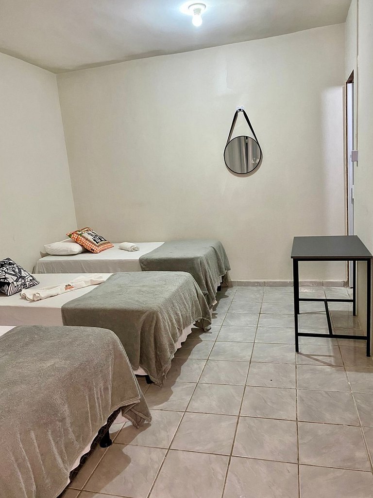 Hospedagem com Ar e ótimo custo-benefício!