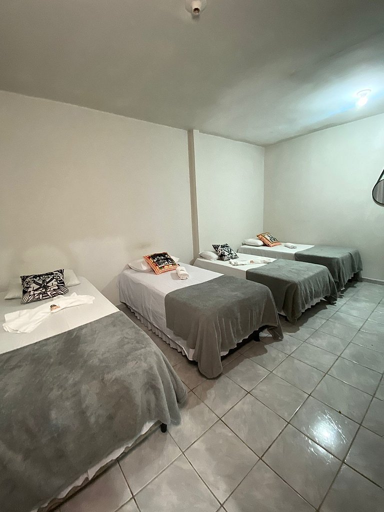 Hospedagem com Ar e ótimo custo-benefício!