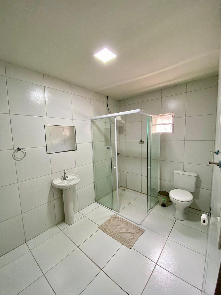 Quarto Triplo Confortável e Seguro - Pousada Mandacaru