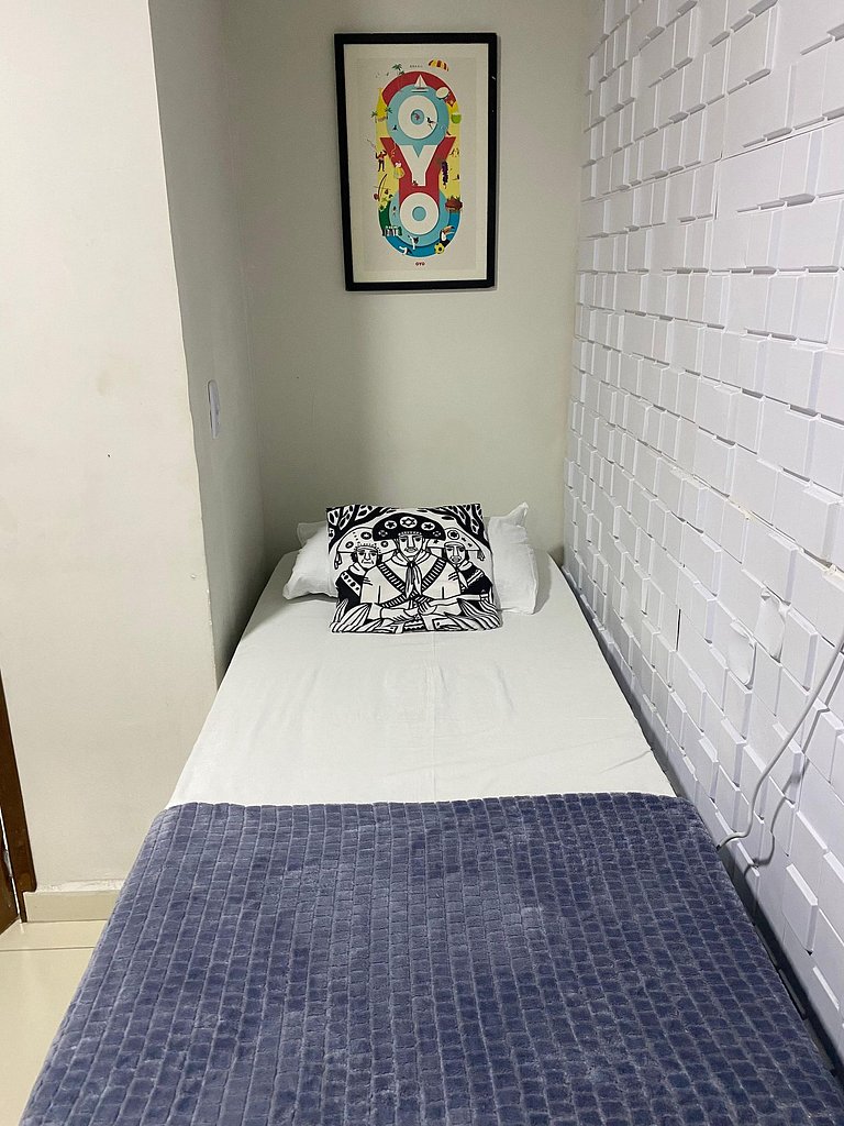 Quarto Espaçoso com 5 Camas - Pousada Mandacaru
