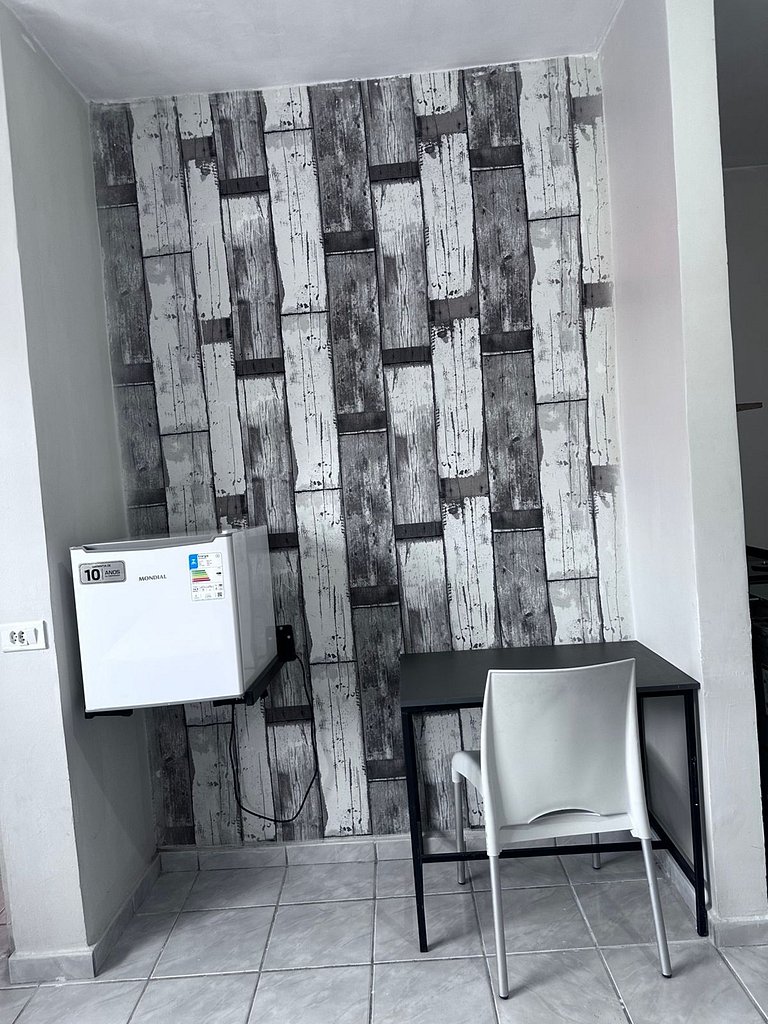 Quarto Duplo com Ar: Conforto e Economia!