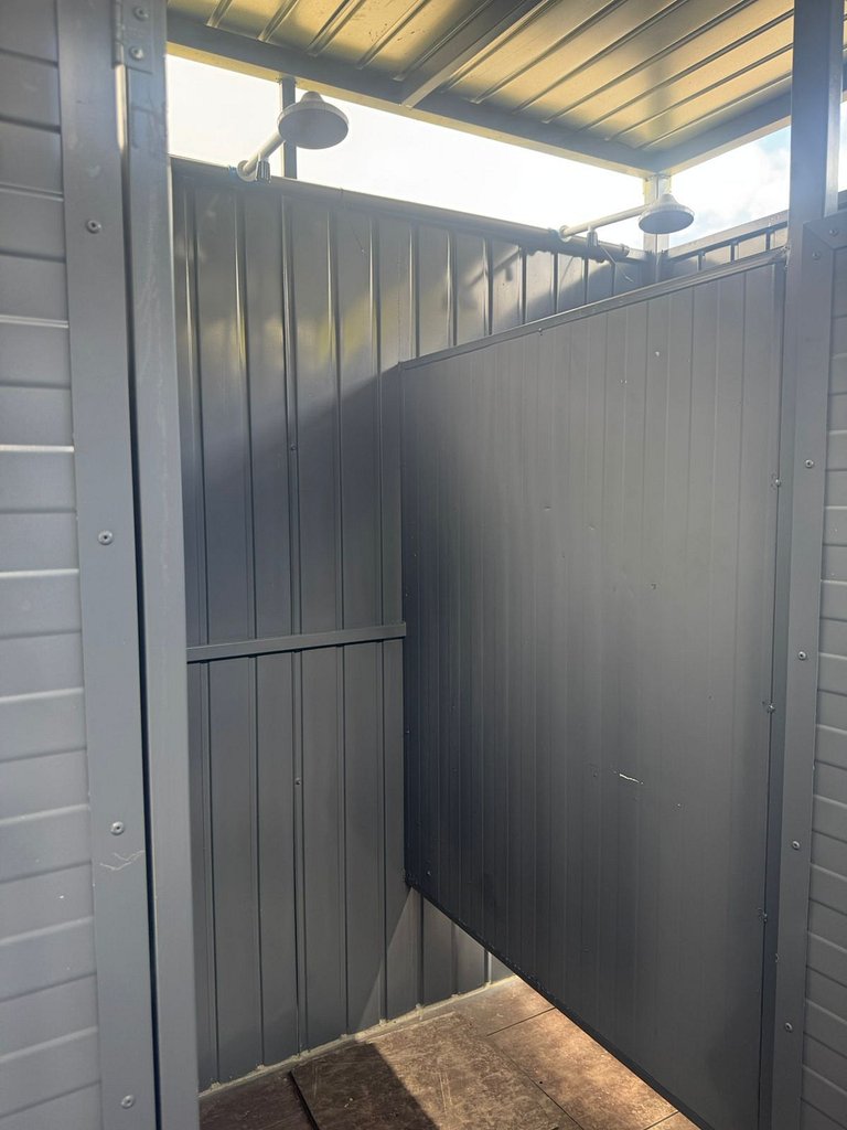 glampíng com chuveiro elétrico