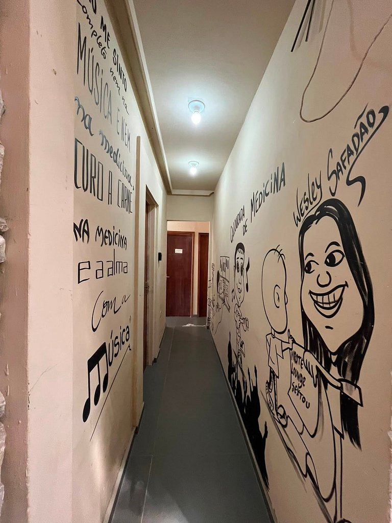Quarto Duplo com Ar: Conforto e Economia!